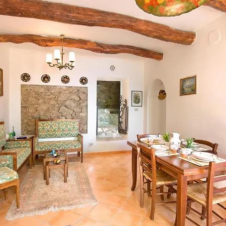 Superbe Maison De 2 à Hébergement de vacances Cetraro